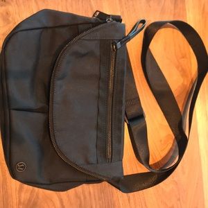 Lululemon crossbody